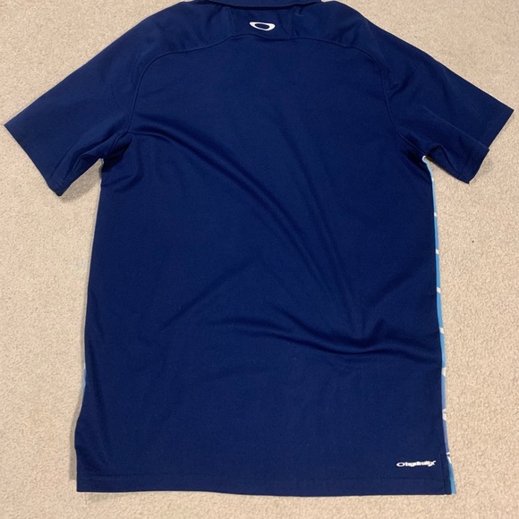Mens Oakley golf shirt - Picture 3 of 3